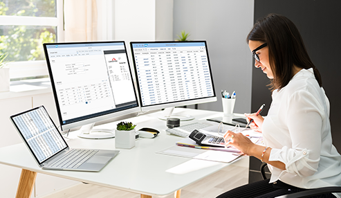 Outsourcing vs. Automation: Optimizing ROI in Invoice to Pay